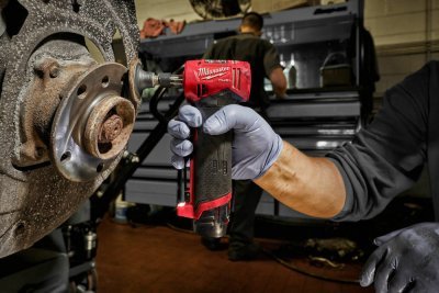 Aku pravoúhlá vřetenová bruska 12 V, 2x baterie 2 a 4 Ah - Milwaukee M12 FDGA-422B FUEL