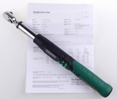 Momentový klíč, přesný 2%, digitální, 3/8", 6,8-135 Nm, kalibrovaný - JONNESWAY T24135