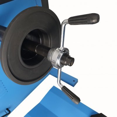 Vyvažovacka TRB-01 nákladní/ PHE Recykl.poplatek 1,1 Kc/Kg, váha výrobku 109 Kg, poplatek 119,9 Kc.