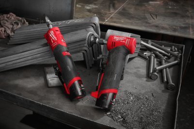 Aku pravoúhlá vřetenová bruska 12 V, 2x baterie 2 a 4 Ah - Milwaukee M12 FDGA-422B FUEL