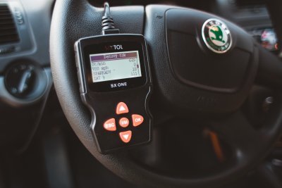 Autodiagnostika SX ONE univerzální OBDII, čeština a slovenština - SIXTOL