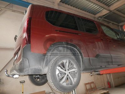 Tažné zařízení Fiat Doblo skříň 2022- L2 (III), pevné 2 šr., Galia