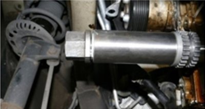 Přípravek na nalisování kola klikové hřídele, koncern VAG 1,2 a 1,4 TSI