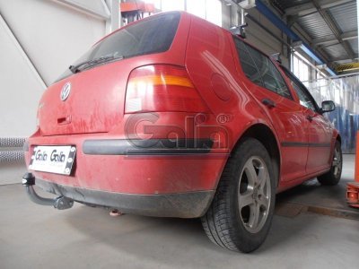 Tažné zařízení VW Golf Variant (kombi) 1997-2005 (IV, 2WD), pevný čep 2 šrouby, Galia