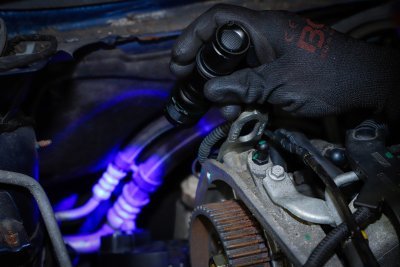 Tester - UV lampa na kontrolu úniku chladiva R134a z klimatizace - BGS 3710