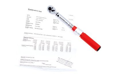 Momentový klíč 1/4" 5-25 Nm, zvýšená přesnost 3 %, s certifikátem - QUATROS QS59025