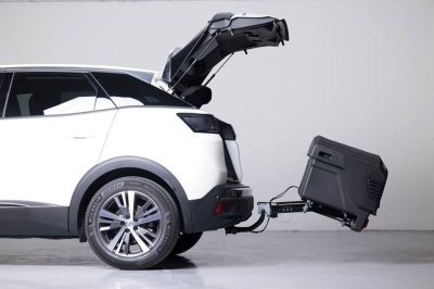 Přepravní box na tažné zařízení TowBox EVO