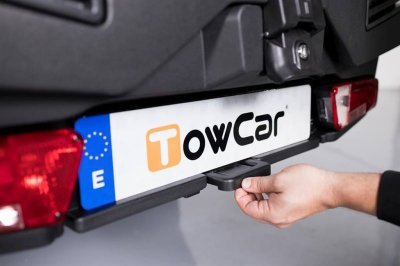 Přepravní box na tažné zařízení TowBox EVO