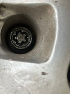 Hlavice na povolení poškozených pojistných šroubů, 1/2", různé rozměry - QUATROS, Velikost: 22 mm
