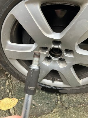 Hlavice 1/2" na poškozené šrouby, velikosti 17-22 mm, sada 5 ks - QUATROS QS50927