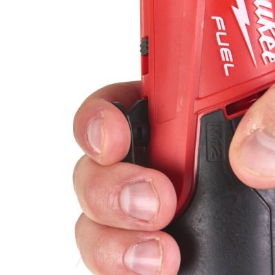 Aku ráčnový utahovák 3/8" 75 Nm, prodloužená hlava 82 mm - Milwaukee M12 FIR38LR-0 FUEL