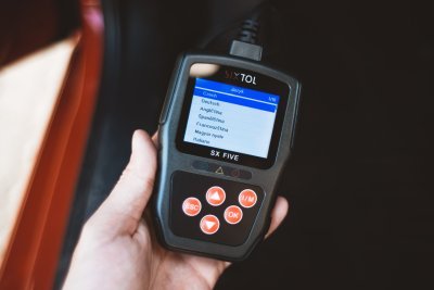 Autodiagnostika SX FIVE univerzální OBDII, čeština a slovenština - SIXTOL