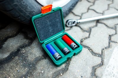 Sada nástrčných hlavic 1/2", s krytkou na ALU pro rázové utahováky - JONNESWAY S18A4103S