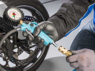 Tester/plnička stlačeného vzduchu v pneumatikách HAZET 9041-1