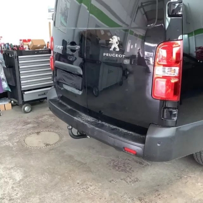 Tažné zařízení Peugeot Traveller 2019- , pevné, GDW