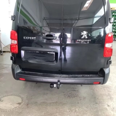 Tažné zařízení Peugeot Traveller 2019- , pevné, GDW