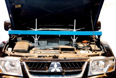 Fixační přípravek na motory(závěs, autohrazda)