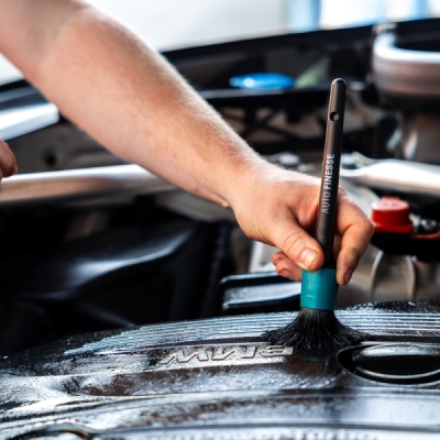 Auto Finesse Eradicate Engine Degreaser, 1L - Čistič motorového prostoru