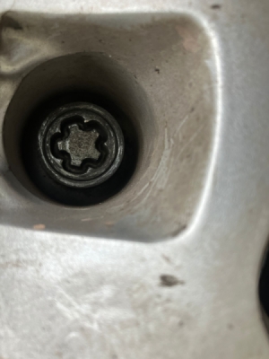 Hlavice na povolení poškozených pojistných šroubů, 1/2", různé rozměry - QUATROS, Velikost: 17 mm