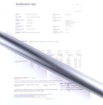 Momentový klíč 3/4" 200-800 Nm, zvýšená přesnost 3 %, s certifikátem - QUATROS QS59800