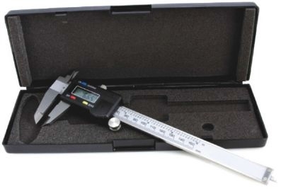 Elektronické posuvné měřidlo (tzv. šuplera), 0-150 mm x 0,01 mm - QUATROS QS15506