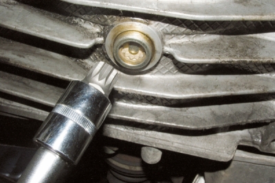 Zástrčná hlavice 1/2", XZN M16, na výpustě oleje převodovek VW, Audi - JONNESWAY AI050079