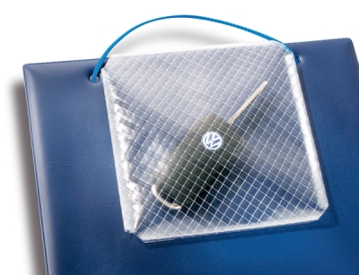 Desky na dokumenty A4, se suchým zipem, poutkem a kapsou na klíče, různé barvy - Plus, Barva: žlutá