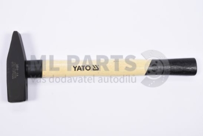 Kladivo 600g YATO YT-4496
