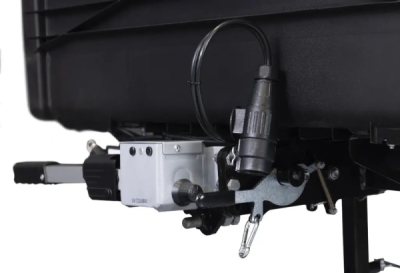 Přepravní box na tažné zařízení TowBox V5 Swing L, černý, výklopný