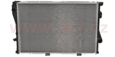 -9/98 chladič 540i 32V (±AUT±AC), 728i/iL 24V, 730i/iL, 735i/iL 32V, 740i/iL 32V [650*438*34]