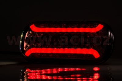 zadní světlo LED 214,3x94,3 mm, s dynamickým směr. světlem, 5 PIN BAJONET, L=P