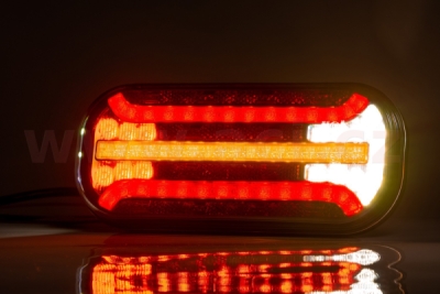 zadní světlo LED 214,3x94,3 mm, s dynamickým směr. světlem, 5 PIN BAJONET, L=P