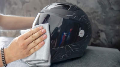 S100 čistič hledí s mikrovláknovou utěrkou - Visor & Helmet Cleaner 100 ml