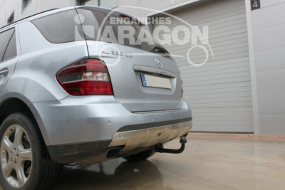 Tažné zařízení Mercedes Benz GLS 2016-2019 (X166) , vertikální, Aragon