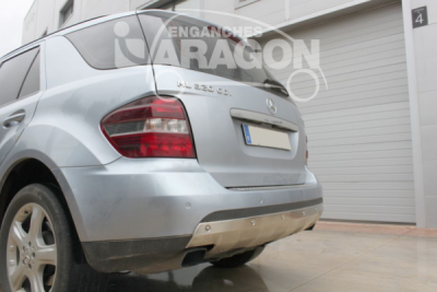 Tažné zařízení Mercedes Benz GLS 2016-2019 (X166) , vertikální, Aragon
