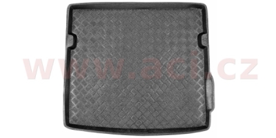 plastová vložka do kufru (4x4)