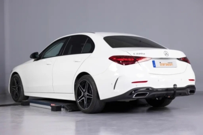 Tažné zařízení Mercedes Benz C sedan 2021/03- (W206), vertikální, Aragon
