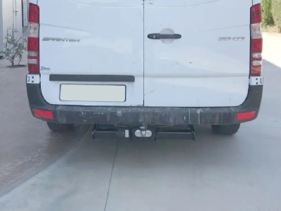 Tažné zařízení Mercedes Benz Sprinter II valník 5t (4,6t) (MWB+LWB) 2006-2018, příruba 2 šr., Aragon
