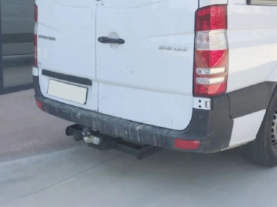 Tažné zařízení Mercedes Benz Sprinter II skříň 3,0t / 3,5t (3,8t) (SWB) 2006-2018, příruba 2 šr., Aragon