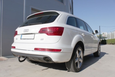 Tažné zařízení AUDI Q7/PORSCHE Cayenne/VW Touareg 2010-2018 , vertikal