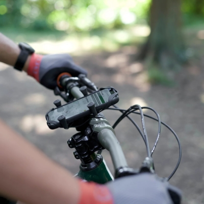 kompletní sestava držáku pro velké telefony X-Grip se "Tough-Strap" stahovacím upínaním na řidítka, RAM Mounts
