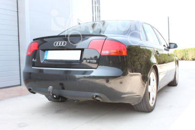 Tažné zařízení Audi A4 sedan 2001-2004 (B6), pevné, Aragon