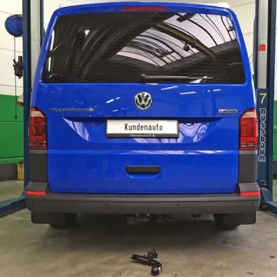 Tažné zařízení Volkswagen Transporter Skříň 2015-2019 (T6), diagonální BMA, BRINK