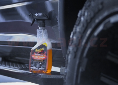 MEGUIAR'S čistič černých kol Hot Rims Black Wheel Cleaner 709 ml