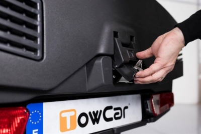 Přepravní box na tažné zařízení TowBox EVO černý