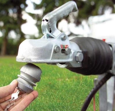 INSERTABLE COUPLING HITCH LOCK