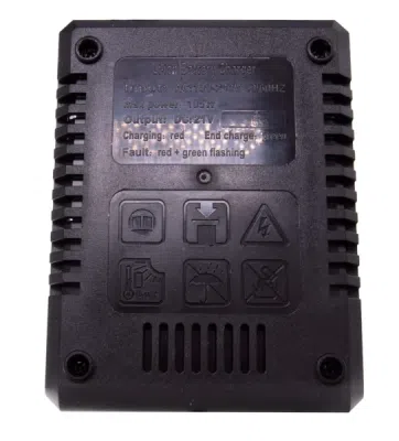 20V AQ-ONE Hurtiglader 4 A (til batterier og AQ-ONE system) – Rooks