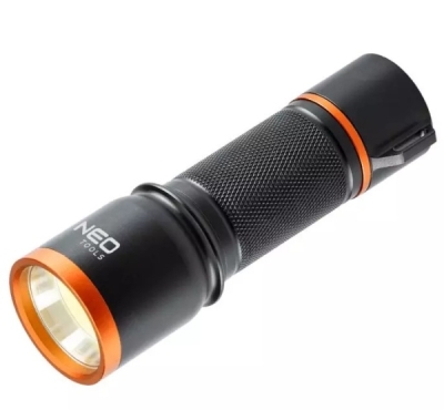 NEO lommelygte med COB-LED (3xAA) – 200 lumen, 200 m rækkevidde, aluminiumshus
