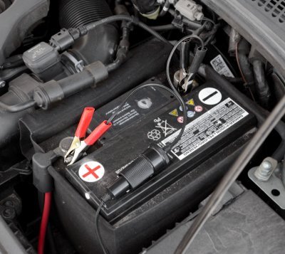 Adaptér autobaterie-autozásuvka