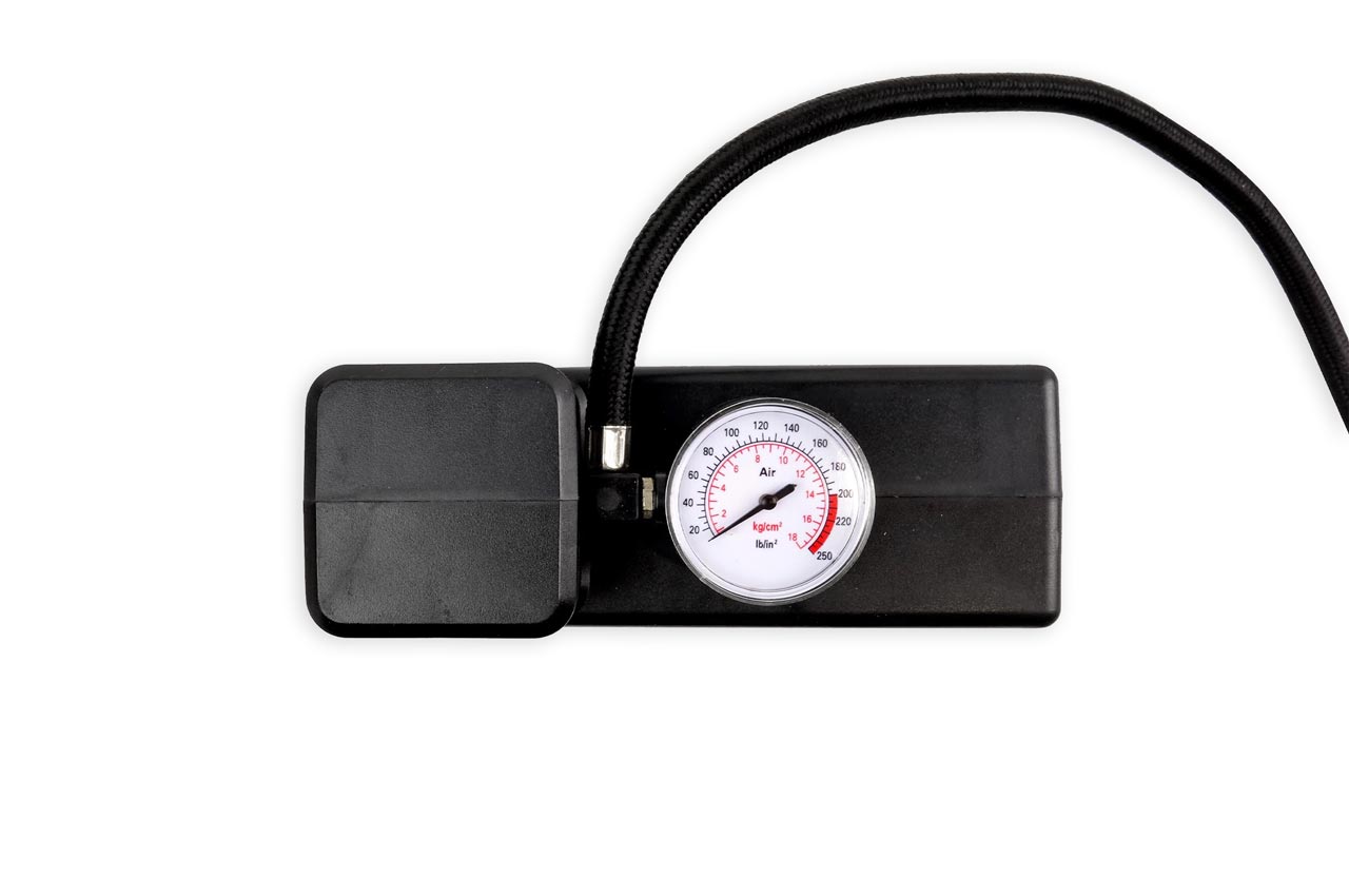 AMiO - Kompresor do auta 12V/230V, Acomp-13